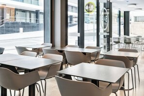 Restaurant - B&B Hotel Santo Tirso (Santo Tirso)