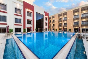 Outdoor pool - Best Western Plus Al Qurayyat City Center (Gurayat)
