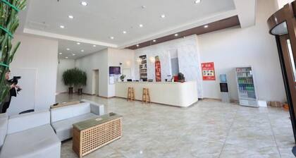 Aoliyang Business Hotel (Zhuanghe Jinma Plaza)
