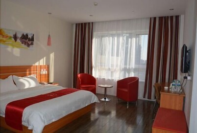 Aoliyang Business Hotel (Zhuanghe Jinma Plaza)