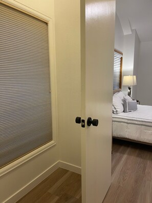 4 Schlafzimmer, Schreibtisch, Bügeleisen/Bügelbrett, kostenloses WLAN