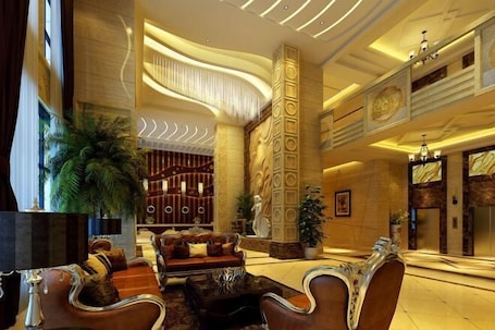 Interior. Golden Begonia Donggang Hotel Lincang