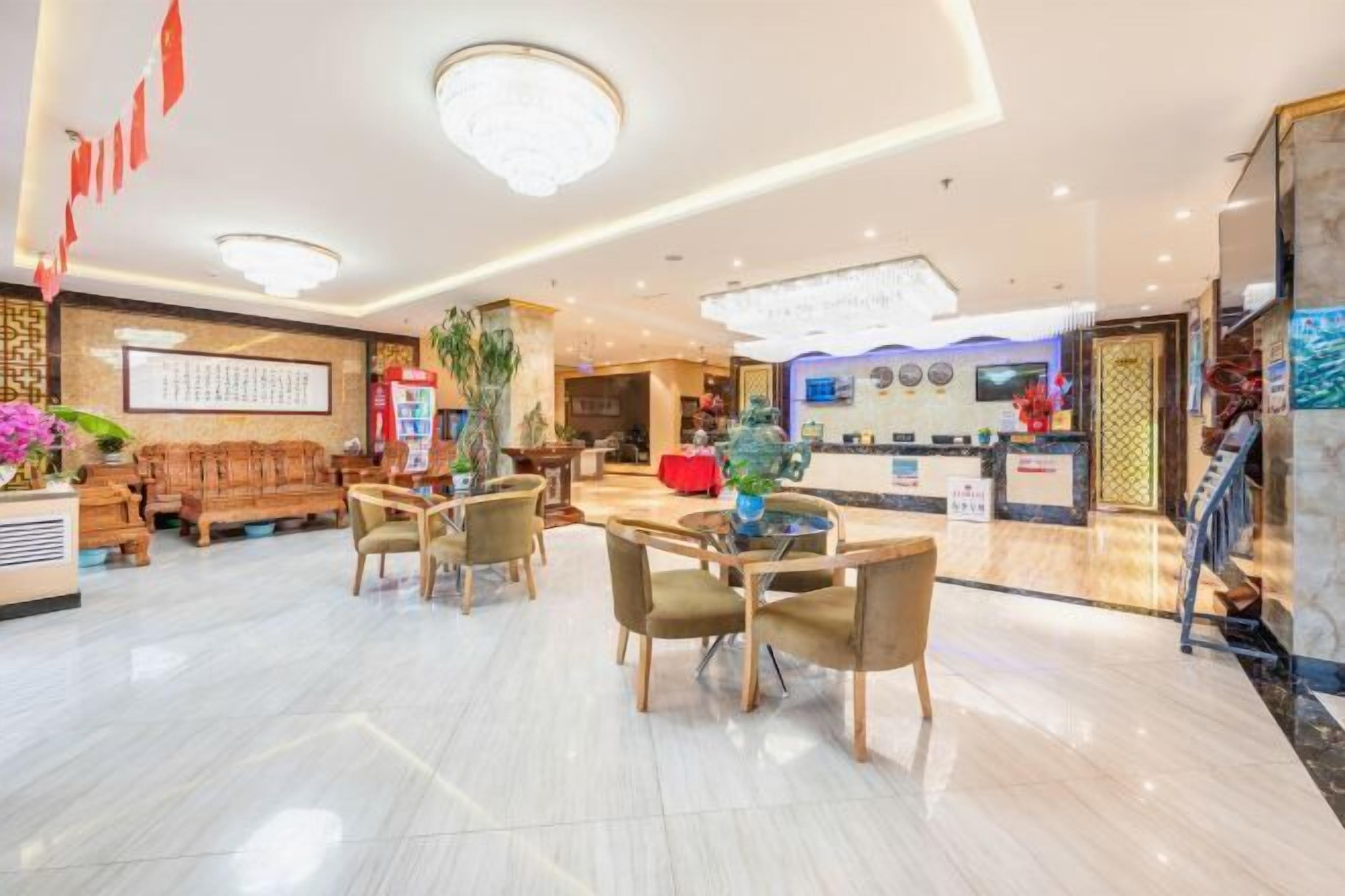 المنشأة من الداخل