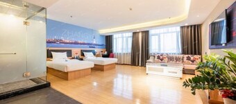 Zhangye Xilaishun Holiday Hotel (Railway Station No.1 Middle School)