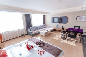 Room - Zhangye Xilaishun Holiday Hotel (Railway Station No.1 Middle School) (Zhangye)
