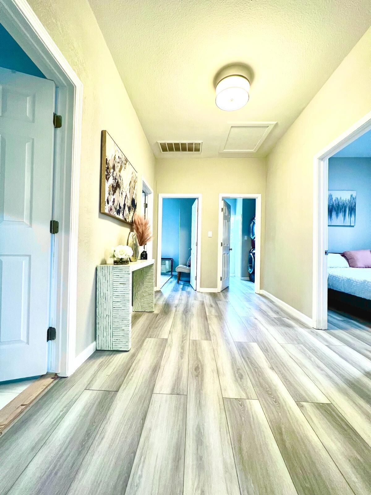 6 chambres, fer et planche à repasser, lit parapluie, Wi-Fi