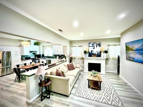 San Jose - 6 bedroom 3 bath