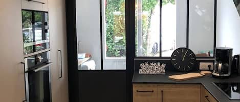 Kühlschrank, Ofen, Geschirrspüler, Toaster