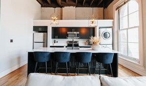 Mikrowelle, Ofen, Herdplatte, Geschirrspüler