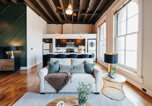 Tailor Loft Studio| Living in the Heart of Knox
