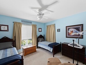 3 chambres, fer et planche à repasser, accès à Internet, literie fournie