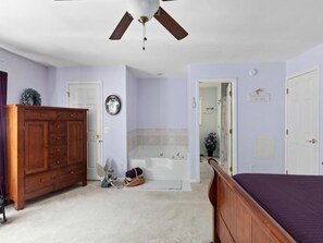 3 bedrooms, iron/ironing board, Internet, bed sheets