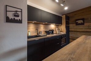 Fridge, microwave, oven, dishwasher