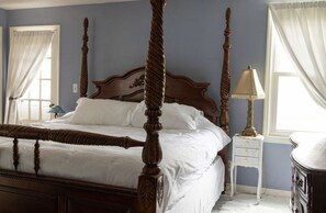 5 Schlafzimmer, Schreibtisch, Bügeleisen/Bügelbrett, Reisekinderbett