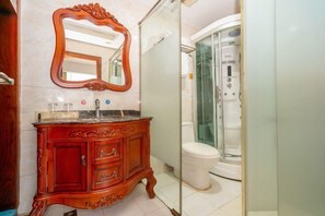 Bathroom - Lihe Business Hotel (Huanggang)