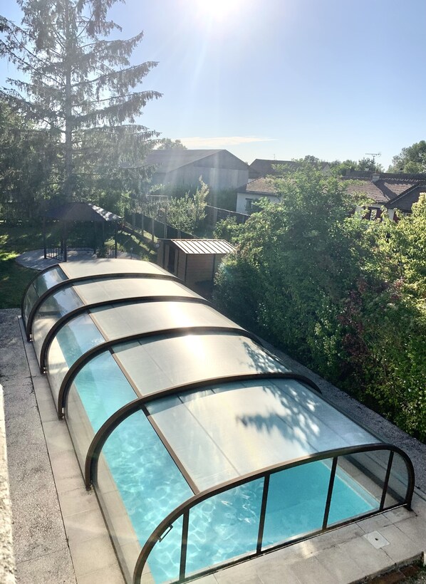 Property grounds - Villa 1 hour from Paris with heated pool and indoor Jacuzzi (Jaulnes)