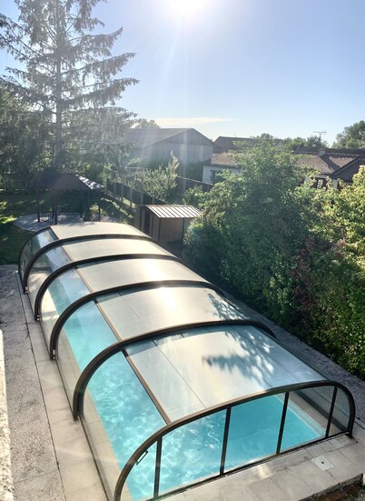 Villa 1 hour from Paris with heated pool and indoor Jacuzzi