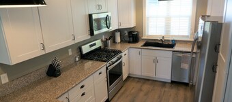 Downtown Fruita! Modern 3-BR home with master suite & locked bike storage