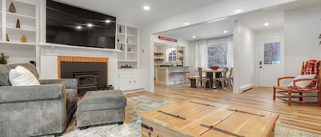 Smart-tv, pejs, stereoanlæg