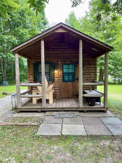 Rear one room sleeping cabin