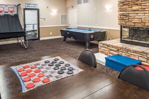 Game room - Cozy Condo 1 BR! No Stairs! No Cleaning Fees! Indoor pool/hot tub!! WAFFLES! (Branson)
