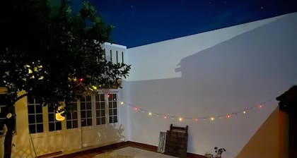 Charming 5-Bed House in Granja