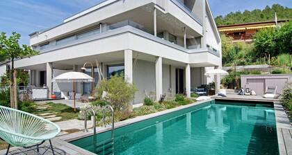 Ferienwohnung "SeeArt-Apartment No 86" mit Seeblick, Terrasse, Garten, Naturpool und Sauna