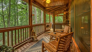 House, 2 Bedrooms | Balcony