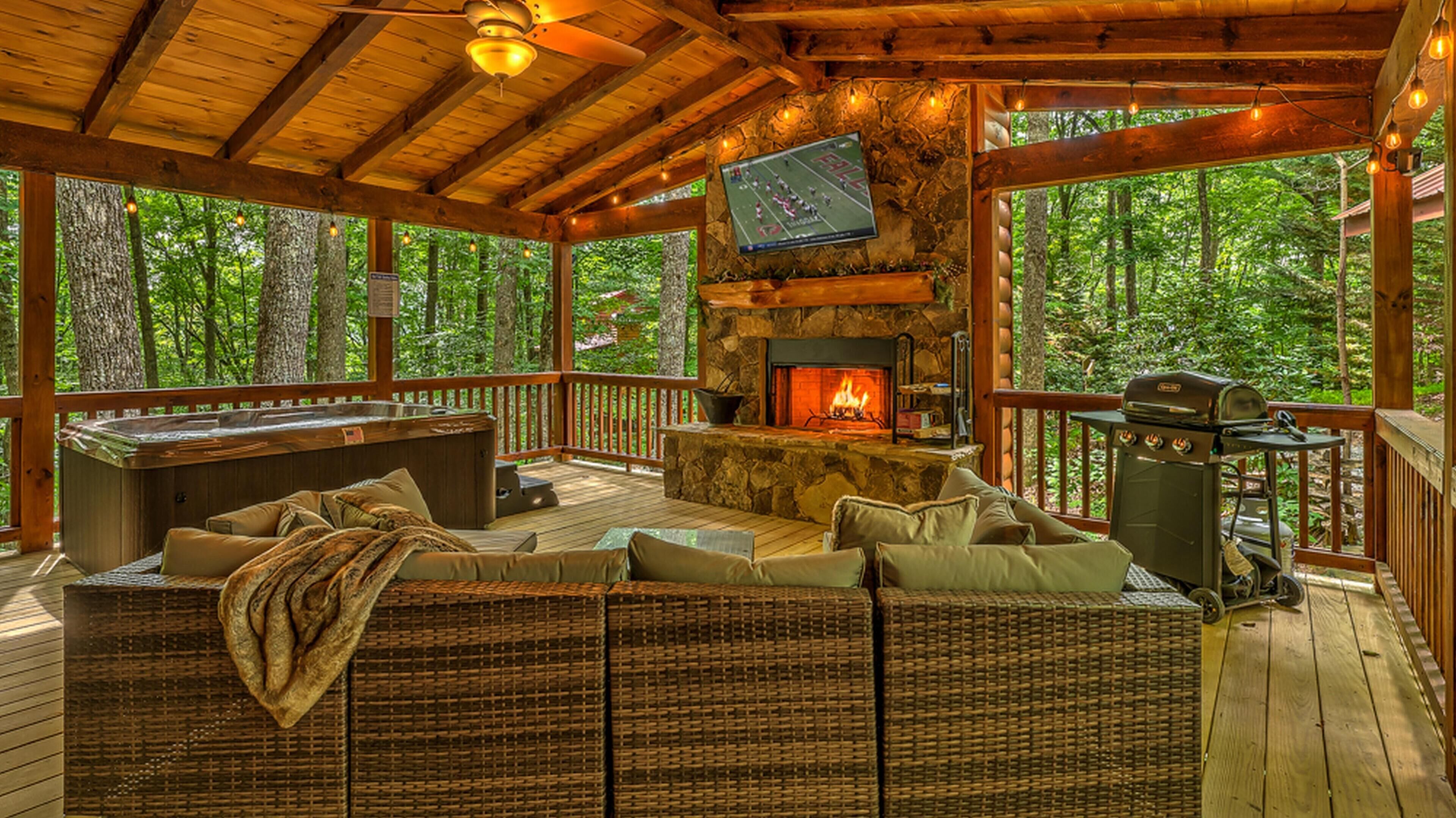 House, 2 Bedrooms | Living room