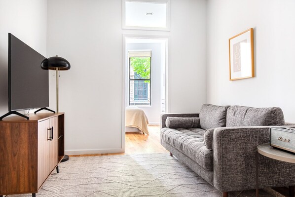 TV, stereo - Ideal Nolita 1BR w/ W/D, near SoHo and 6 train, by Blueground (Downtown)