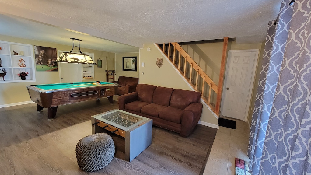 Across The Street From Lake, Pool And Clubhouse, Great For Kids, Wolf Themed! - Jim Thorpe, PA