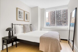 2 bedrooms, iron/ironing board, WiFi, bed sheets - Ideal Midtown East 2BR w/ Elevator, Doorman & Gym, near UN, by Blueground (Midtown)