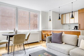 Télévision, chaîne hi-fi