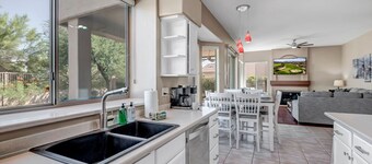 Pool, Putting Green, Arcade, Cornhole, Great Location at Phoenix Desert Ridge Retreat!