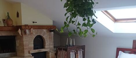 1 bedroom, iron/ironing board, travel crib, free WiFi