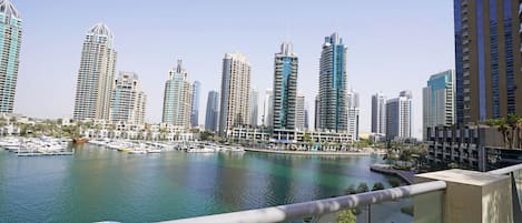 Vue depuis lâhĂ©bergement