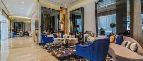 Coin salon dans le hall