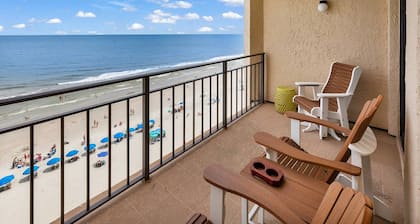 New to Rental Market! Perfect 1 Bedroom Oceanfront!!