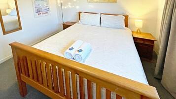 4 bedrooms, free WiFi, bed sheets