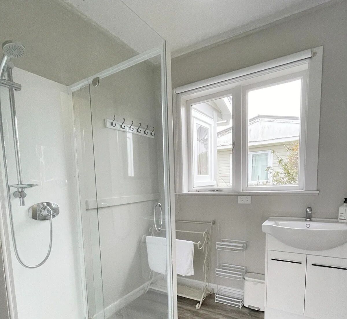 Dusche, Handtücher, Seife, Shampoo