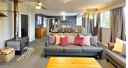 Tongariro Manuka House, National Park, Mt Ruapehu.