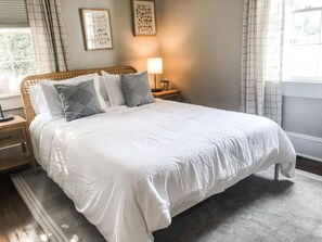 5 bedrooms, desk, iron/ironing board, free WiFi