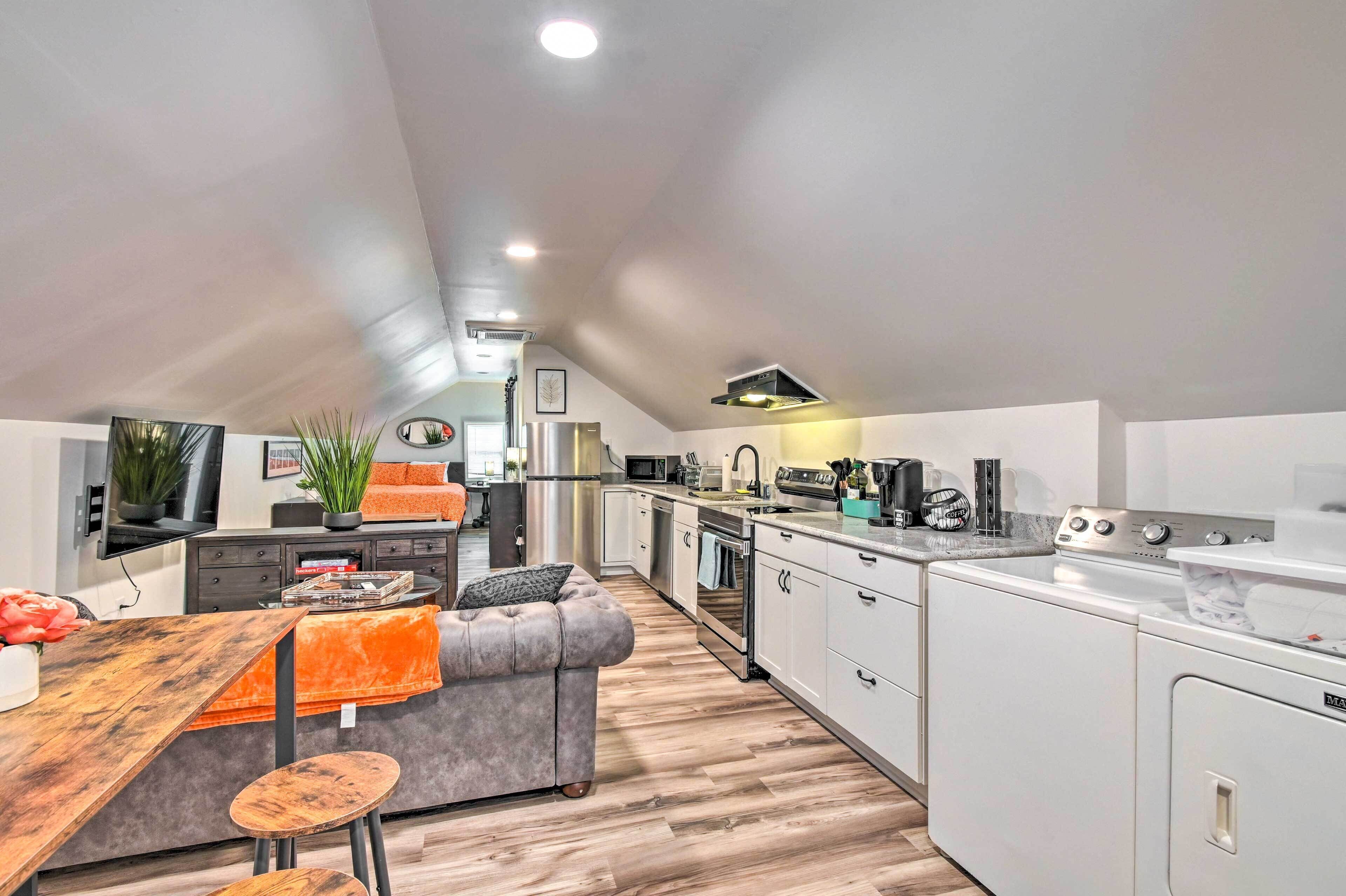 Fayetteville Apartment w/ Yard: Pets Welcome!
