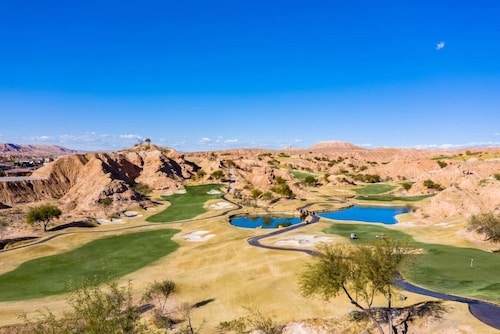 Wolf Creek Sunset View on First Hole by J and Amy BL991084