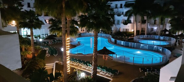 Piscine extérieure, piscine chauffée