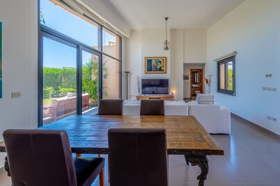 Vesta - Luxury Villa - 2BR - Bay West