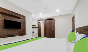 Standard Double Room | Desk, iron/ironing board - Treebo Purple Orchid Boutique (Bengaluru)