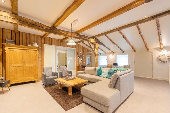 Smart TV, fireplace - Farmhouse in Elsendorp with Garden (Elsendorp)