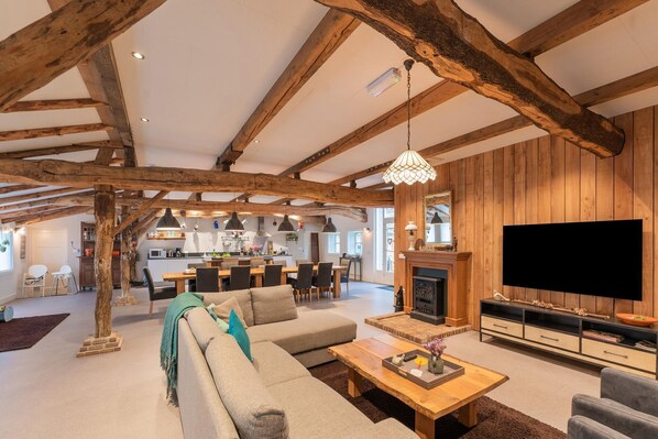 Smart TV, fireplace - Farmhouse in Elsendorp with Garden (Elsendorp)