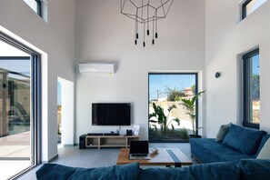 Fernseher, Stereoanlage